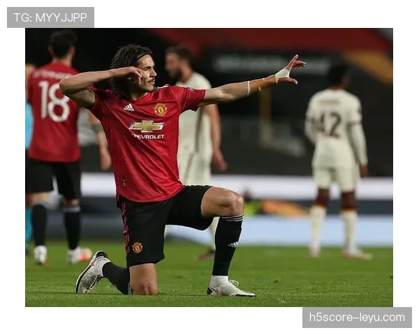 卡瓦尼状态火热，禁区终结者本色助球队撕破对手防线