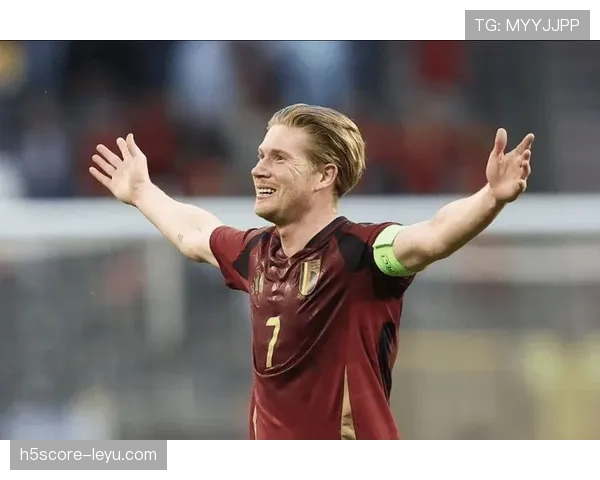 德布劳内 vs 其他顶级中场：全能性体现在哪些维度？